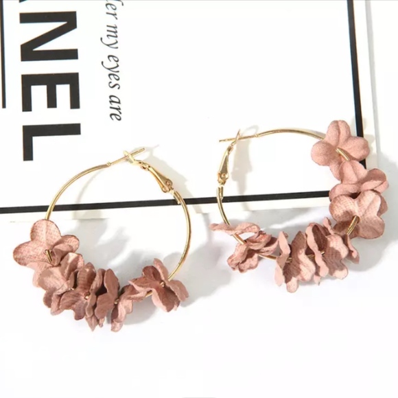 Flower Petal Dusty Rose Large Hoop Gold Earrings - Picture 3 of 8